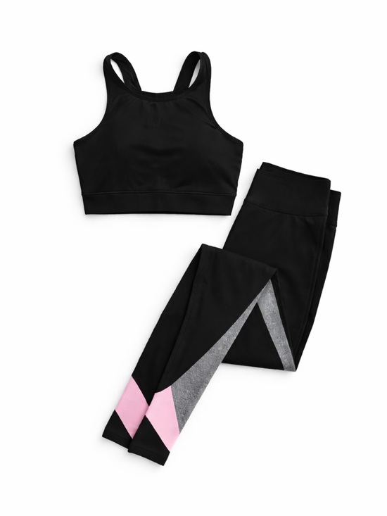 Other - Womens Black Athletic Crop Top and Leggings Set